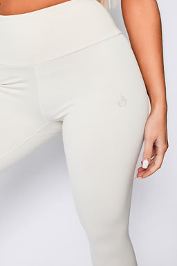 Ryderwear Ivory Off White Adapt High Waisted Scrunch Leggings – IT